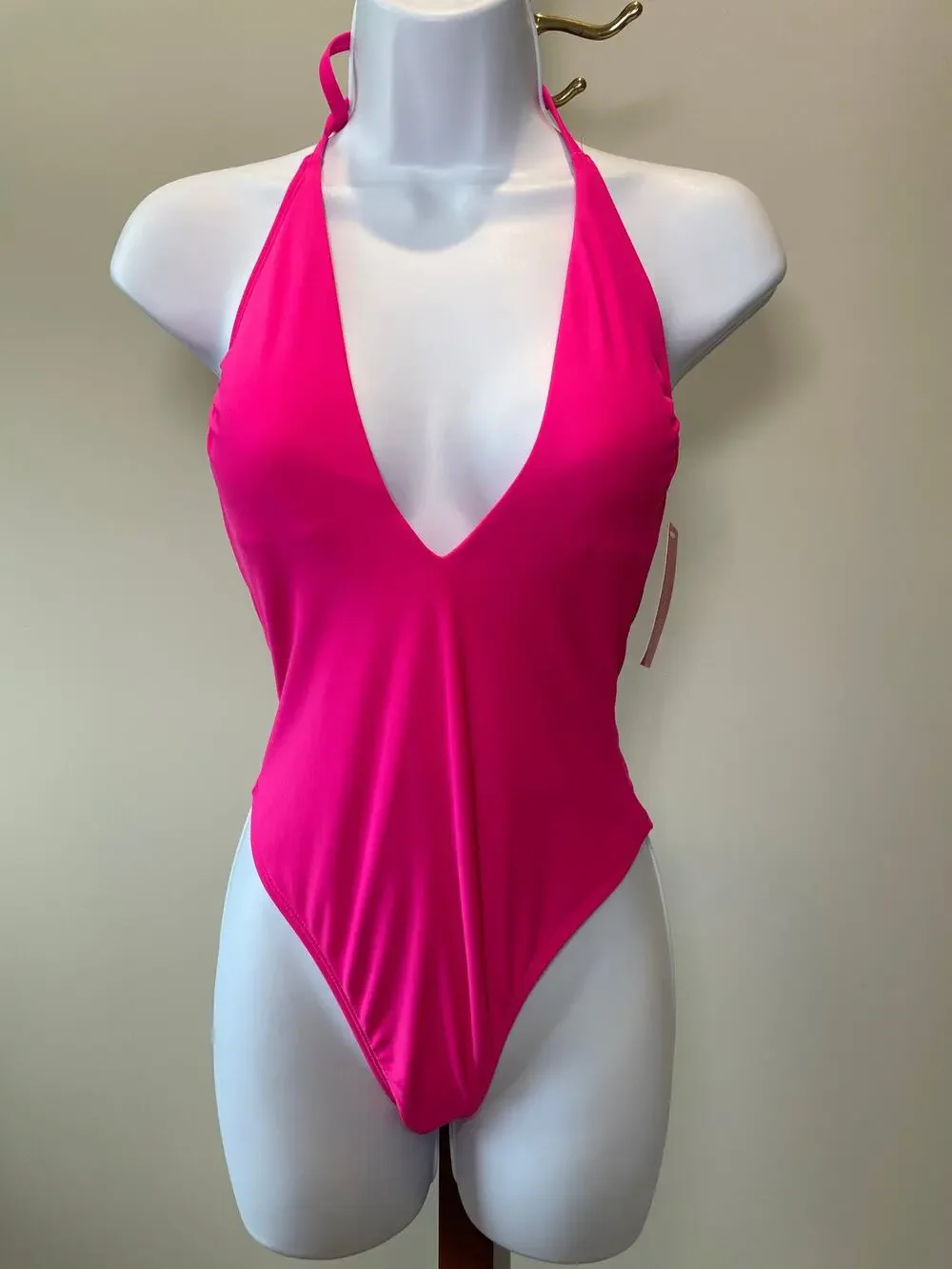 Pink Deep V‑Neck One‑Piece Swimsuit Open Back Size M NWT